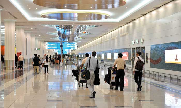 الإمارات تعلن التأثر بالخلل التقني.. وعودة مطار دبي للعمل