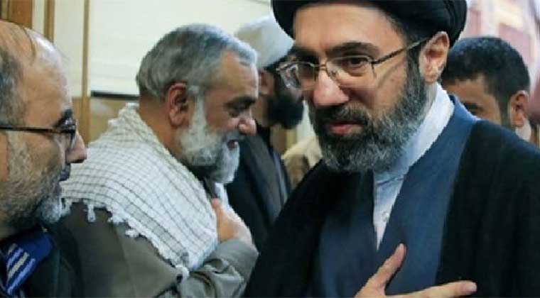 هل نُقل مجتبي خامنئي إلى روسيا؟