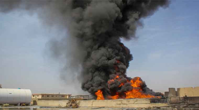 أفغانستان تتهم باكستان بقتل 400 في غارة جوية